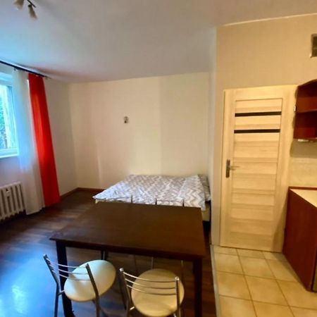 Apartment With Garden In Old Town Красков Екстериор снимка
